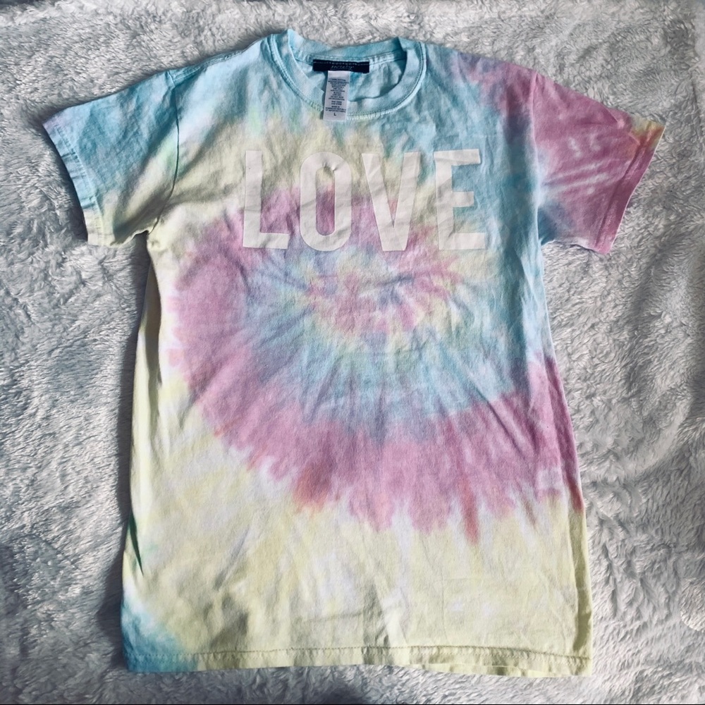 Multi coloured LOVE t shirt. Used once. Very comfy
